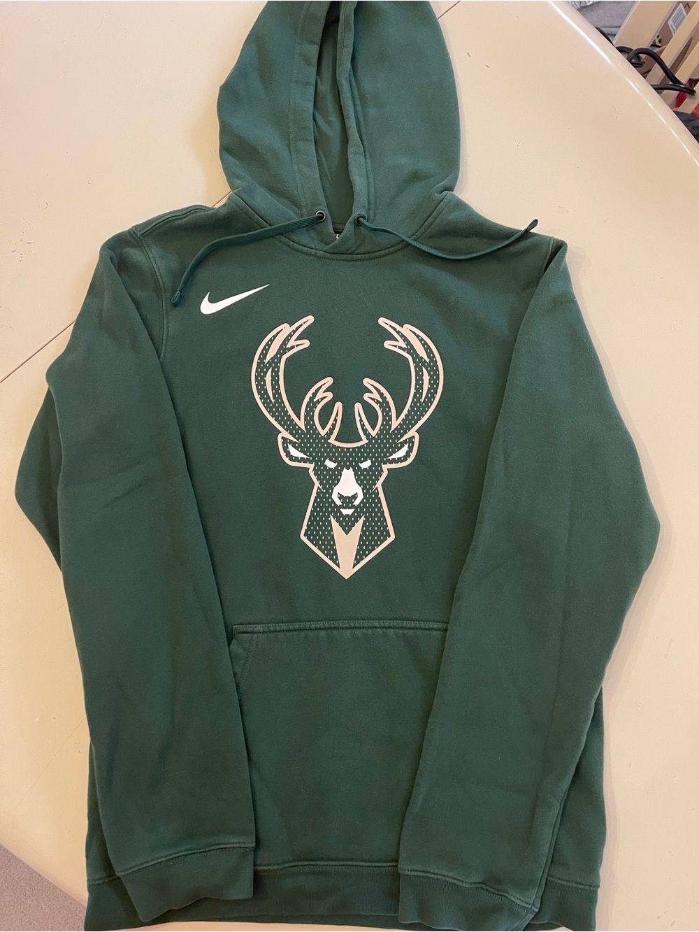 Nike Milwaukee Bucks NBA Club Pullover Hoodie Size: S